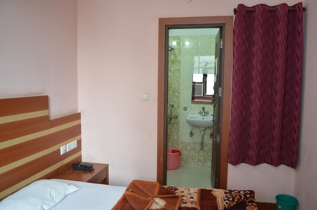 Hotel S B Inn Neu-Delhi Exterior foto