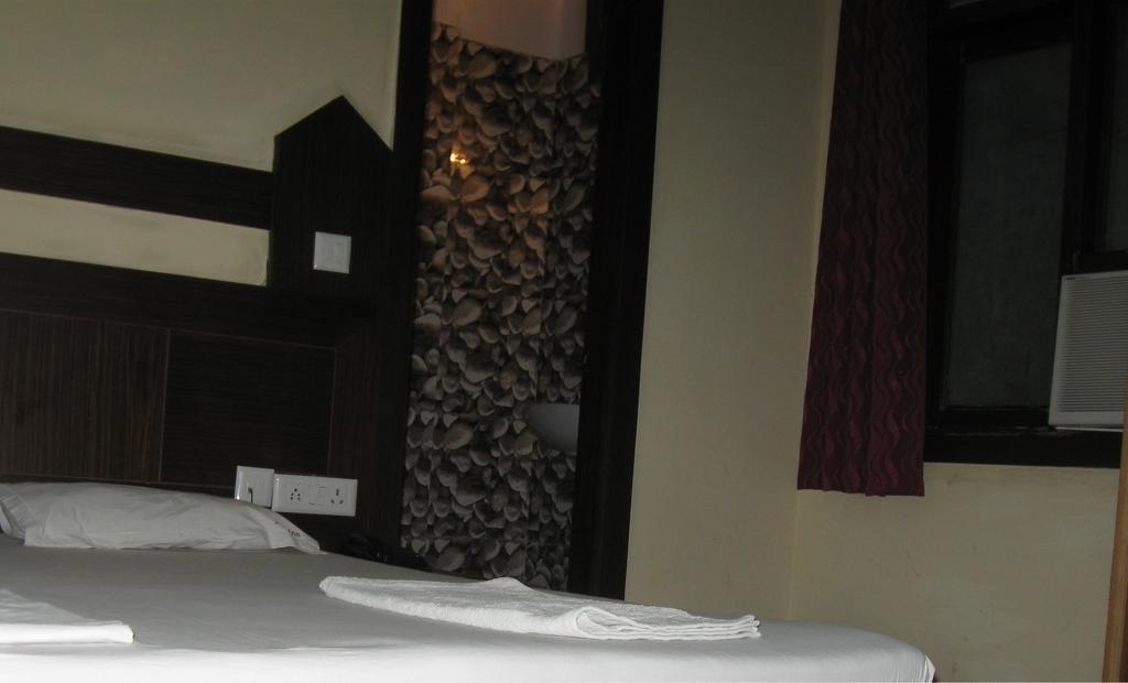 Hotel S B Inn Neu-Delhi Zimmer foto
